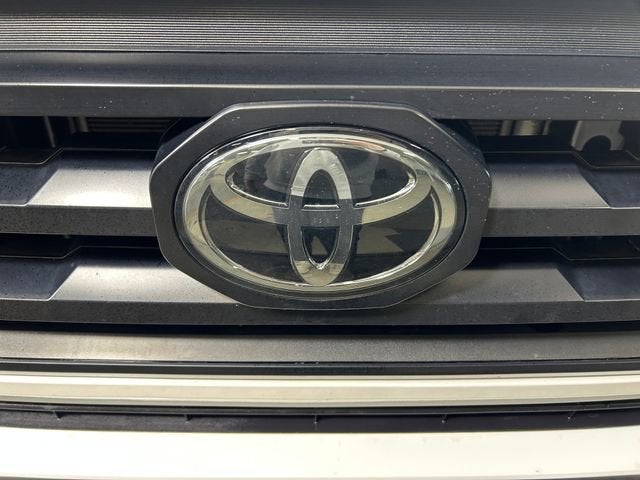 2022 Toyota Tacoma 4WD SR