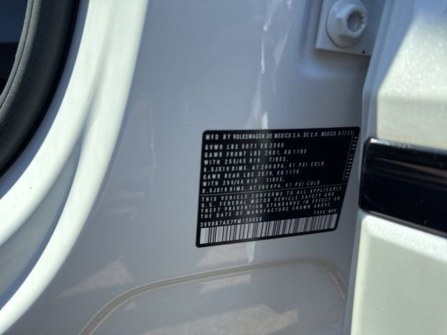 2023 Volkswagen Tiguan SE R-Line Black