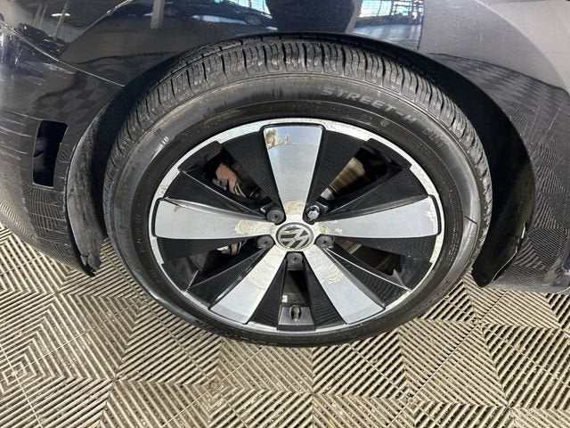 2012 Volkswagen Beetle 2.0T Turbo PZEV
