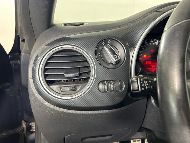 2012 Volkswagen Beetle 2.0T Turbo PZEV