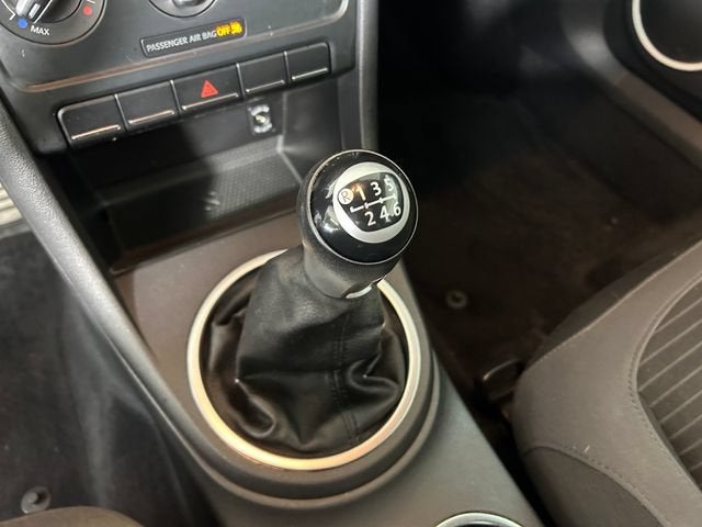 2012 Volkswagen Beetle 2.0T Turbo PZEV