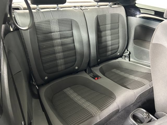 2012 Volkswagen Beetle 2.0T Turbo PZEV