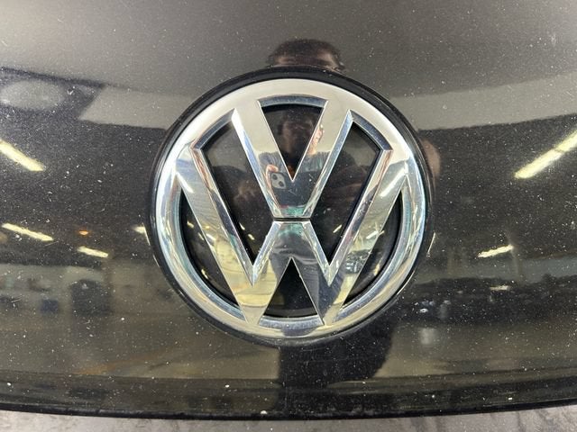 2012 Volkswagen Beetle 2.0T Turbo PZEV