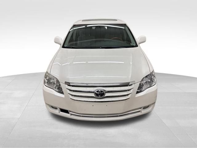 2005 Toyota Avalon XL