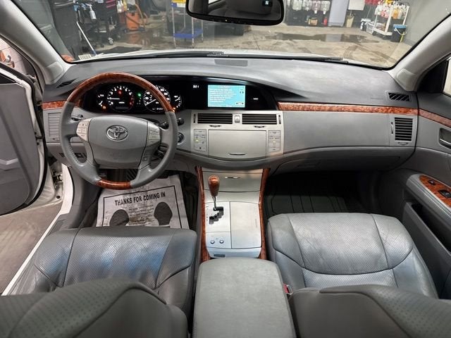 2005 Toyota Avalon XL
