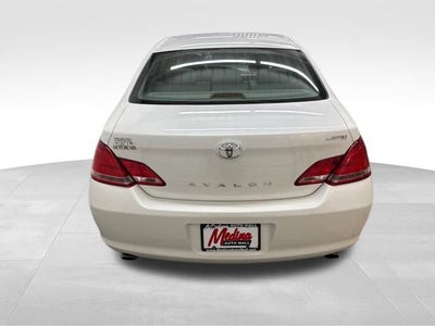 2005 Toyota Avalon XL