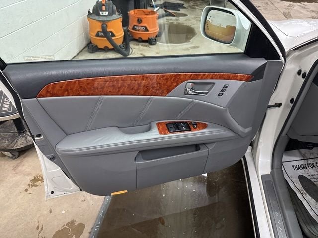 2005 Toyota Avalon XL