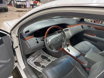 2005 Toyota Avalon XL