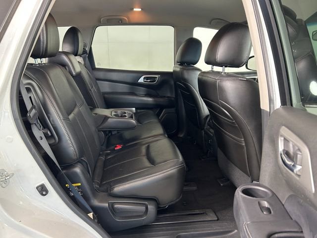 2013 Nissan Pathfinder Platinum