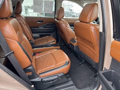 2023 Nissan Pathfinder Platinum