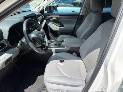 2020 Toyota Highlander Platinum