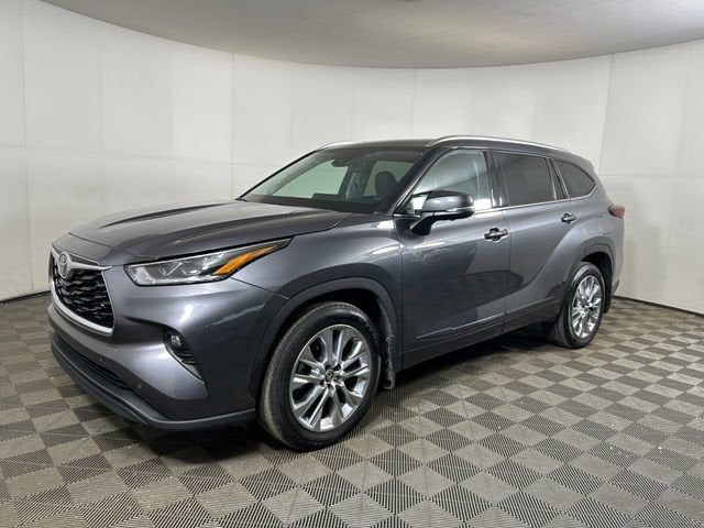 2024 Toyota Highlander LE