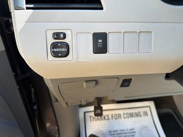 2013 Toyota Sienna LE AAS