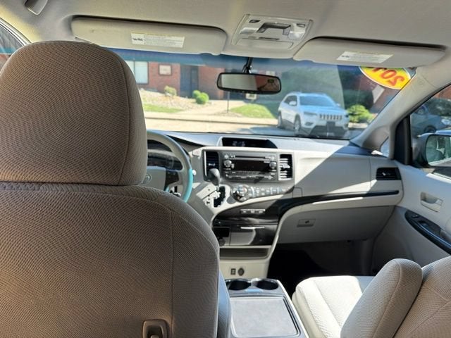 2013 Toyota Sienna LE AAS
