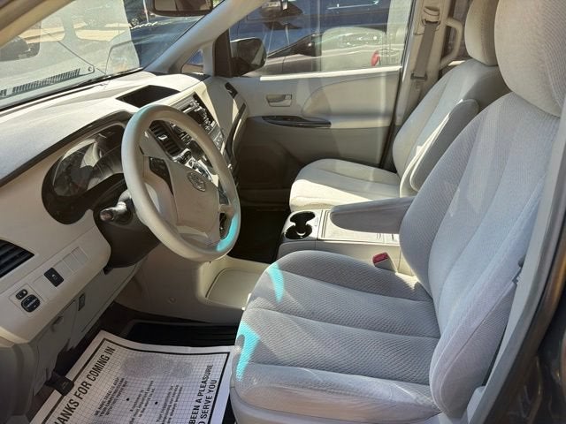 2013 Toyota Sienna LE AAS