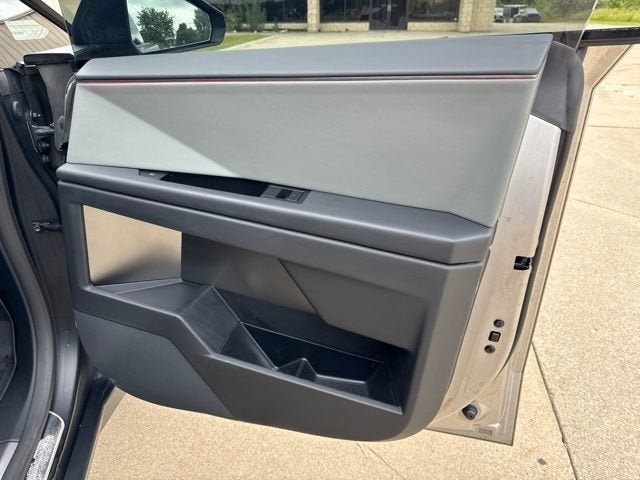 2024 Tesla Cybertruck Cyberbeast