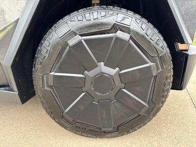 2024 Tesla Cybertruck Cyberbeast