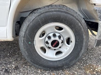 2025 GMC Savana Cutaway 3500 1WT