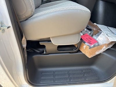 2025 GMC Savana Cutaway 3500 1WT