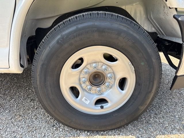 2025 GMC Savana Cutaway 3500 1WT