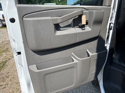 2025 GMC Savana Cutaway 3500 1WT