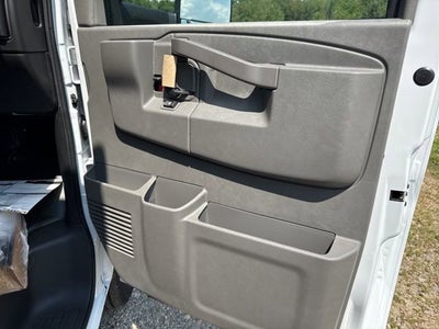 2025 GMC Savana Cutaway 3500 1WT