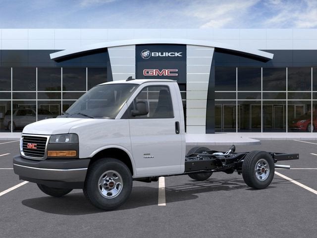 2026 GMC Savana Cutaway 3500 1WT