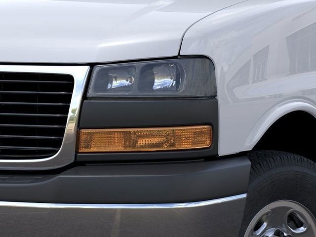 2026 GMC Savana Cutaway 3500 1WT