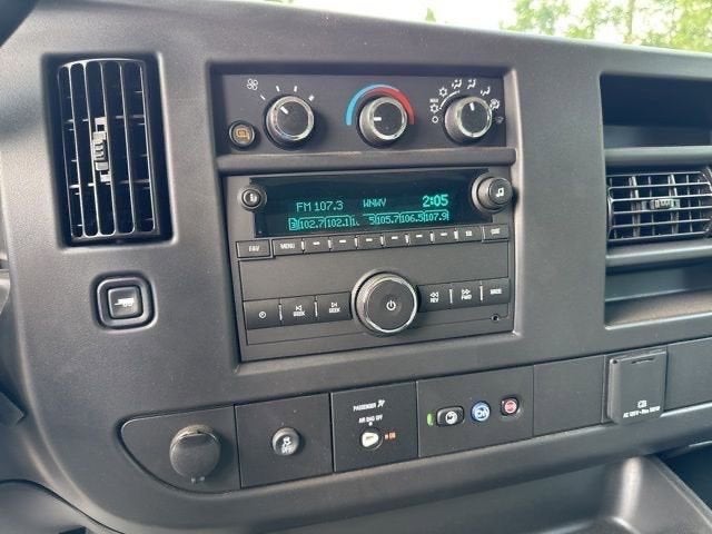 2025 GMC Savana Cutaway 3500 1WT