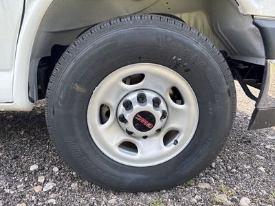 2025 GMC Savana Cutaway 3500 1WT