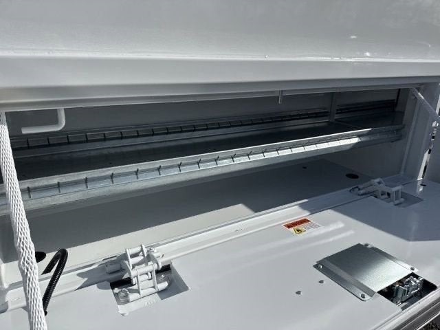 2025 GMC Savana Cutaway 3500 1WT