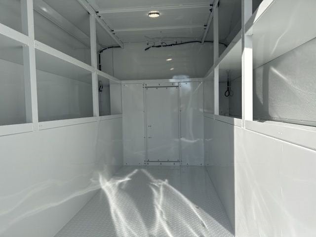 2025 GMC Savana Cutaway 3500 1WT