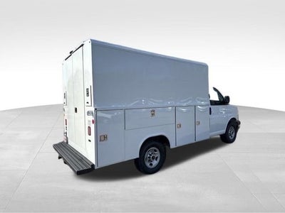 2025 GMC Savana Cutaway 3500 1WT