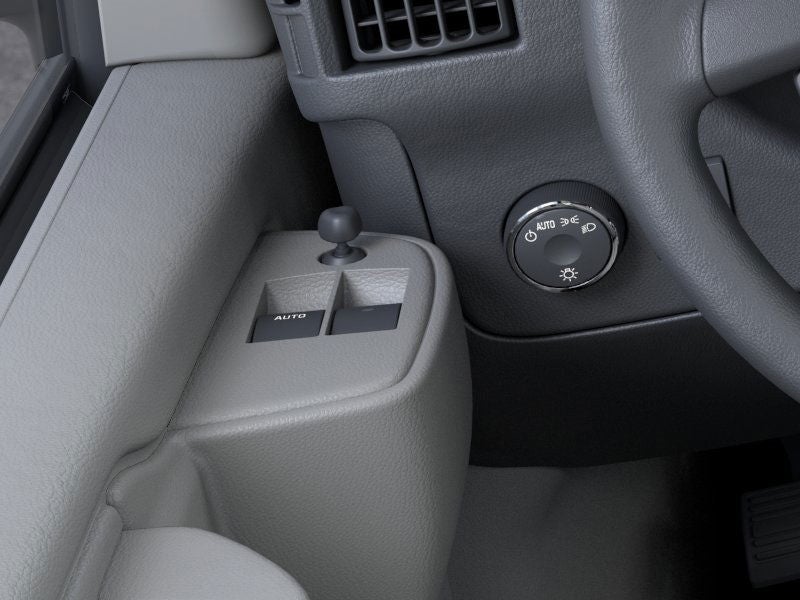 2025 GMC Savana Cutaway 3500 1WT