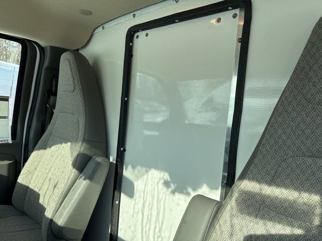 2026 GMC Savana Cutaway 3500 1WT