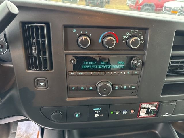 2025 GMC Savana Cutaway 3500 1WT