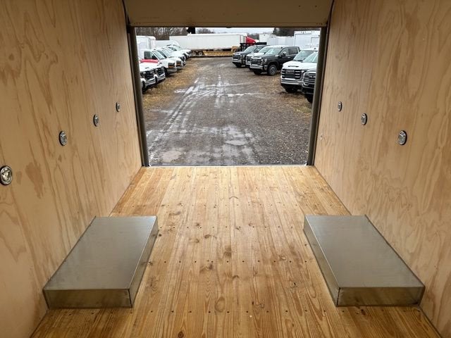 2025 GMC Savana Cutaway 3500 1WT