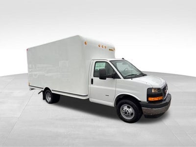 2025 GMC Savana Cutaway 3500 1WT