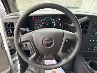 2025 GMC Savana Cutaway 3500 1WT