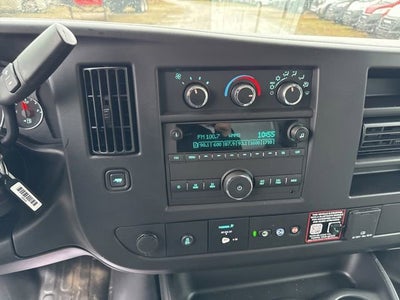 2025 GMC Savana Cutaway 3500 1WT