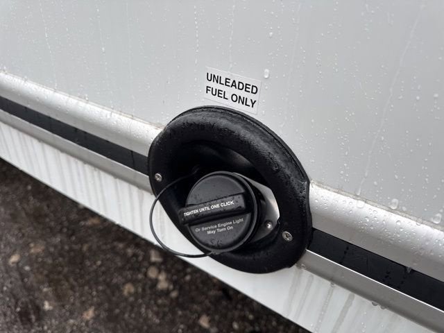 2025 GMC Savana Cutaway 3500 1WT