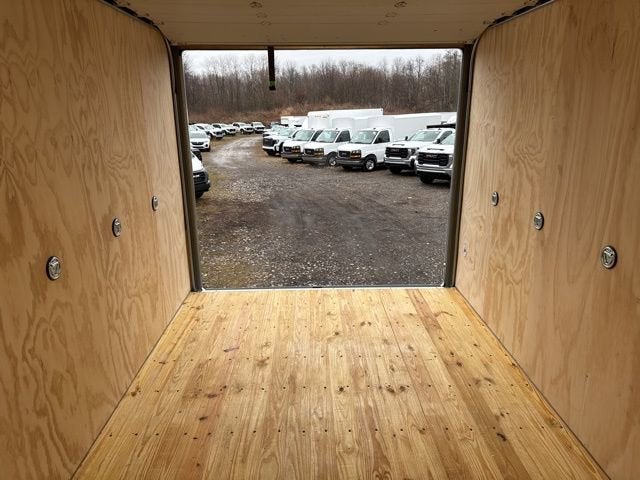 2025 GMC Savana Cutaway 3500 1WT