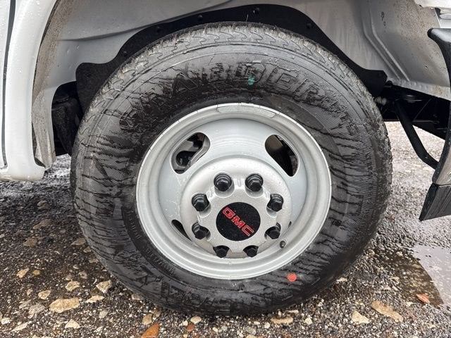 2025 GMC Savana Cutaway 3500 1WT