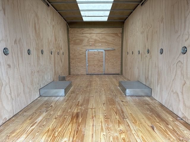 2025 GMC Savana Cutaway 3500 1WT