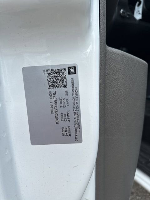 2025 GMC Savana Cutaway 3500 1WT