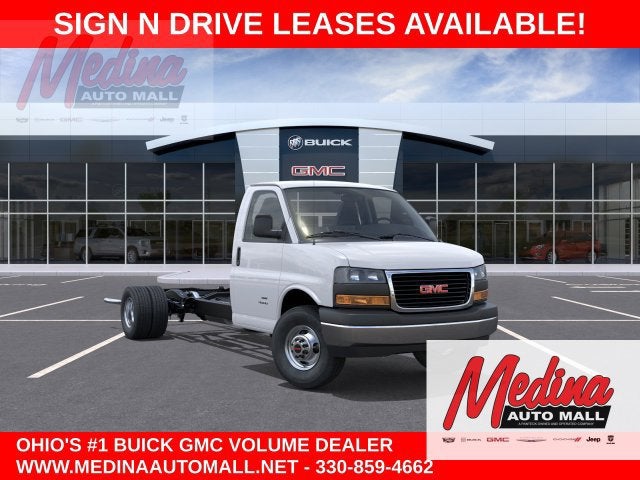 2026 GMC Savana Cutaway 3500 1WT