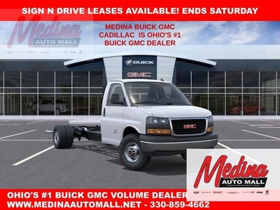 2025 GMC Savana Cutaway 3500 1WT