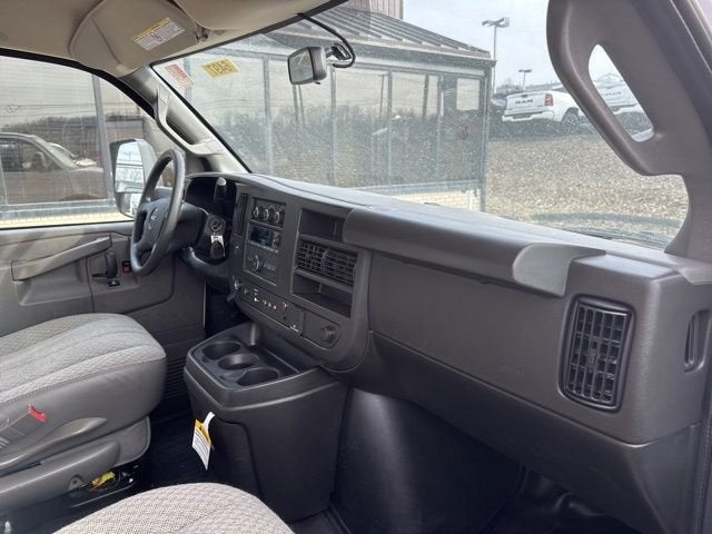 2025 GMC Savana Cutaway 4500 2WT