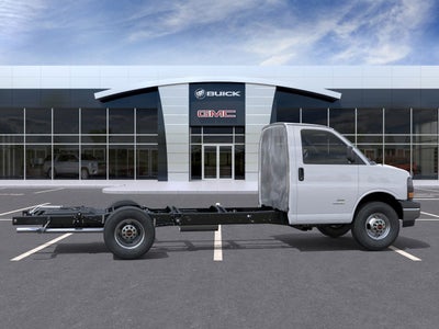 2025 GMC Savana Cutaway 4500 2WT