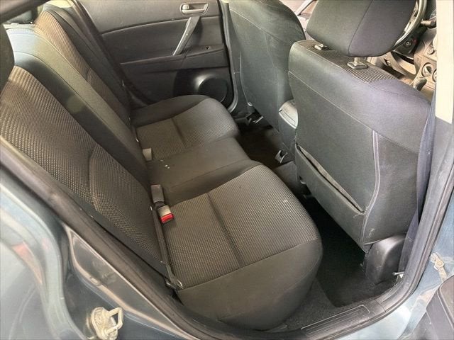 2013 Mazda Mazda3 i Sport